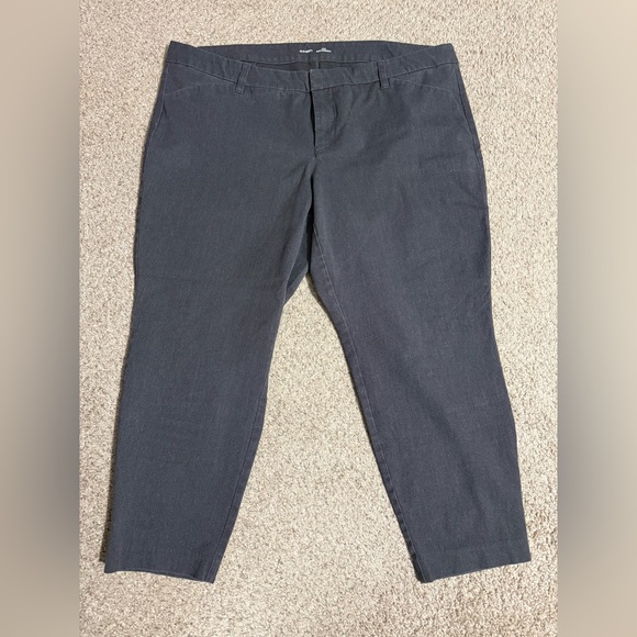 Old Navy Women's Dark Gray Cropped Pants - Picture 1 of 3